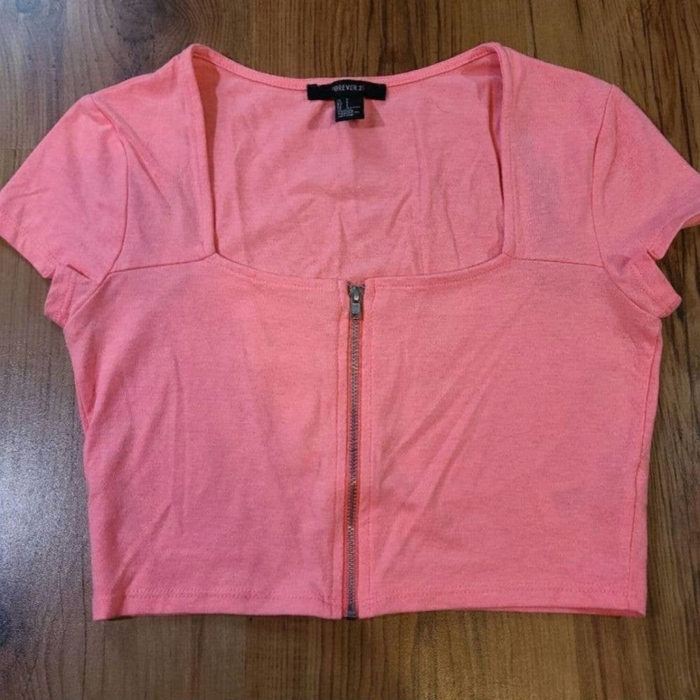 Forever 21 cropped top zippered front cropped